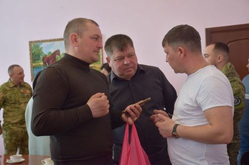 Состоялась очередная встреча главы Нурлатского района Дамира Ишкинеева с мобилизованными, прибывшими в отпуск