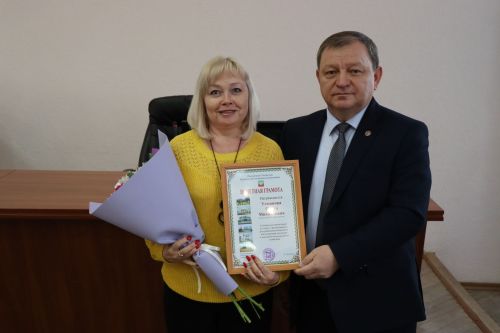 В Нурлате чествовали работников бытового обслуживания населения и жилищно-коммунального хозяйства
