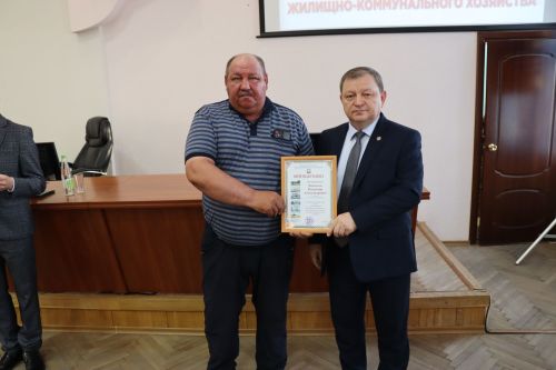 В Нурлате чествовали работников бытового обслуживания населения и жилищно-коммунального хозяйства