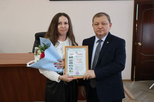 В Нурлате чествовали работников бытового обслуживания населения и жилищно-коммунального хозяйства