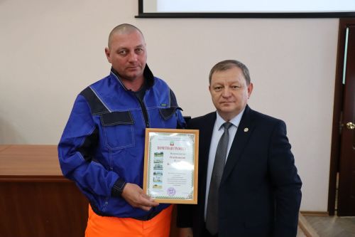 В Нурлате чествовали работников бытового обслуживания населения и жилищно-коммунального хозяйства