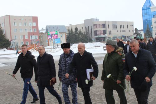 Нурлатцы почтили память погибших в ходе теракта в Подмосковье