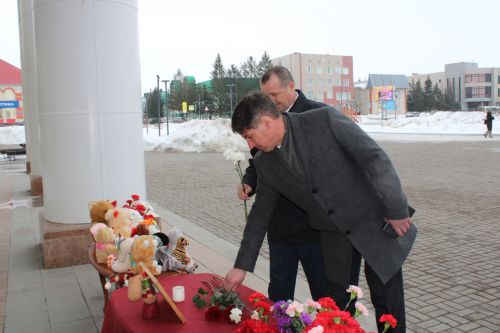 Нурлатцы почтили память погибших в ходе теракта в Подмосковье