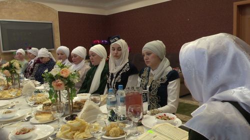 В Нурлате в кафе прошел ифтар-меджлис при поддержке депутата Госсовета РТ