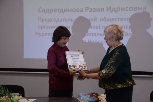 В КДЦ «Грани» прошел музыкальный вечер для представительниц старшего поколения