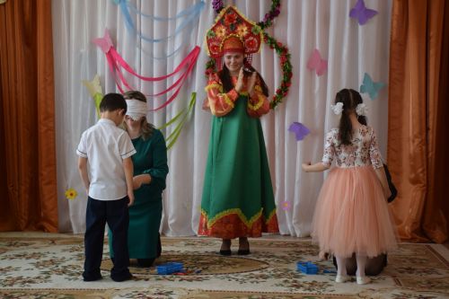 В преддверии 8 Марта в детском саду «Солнышко» пригласили мам и бабушек на утренник