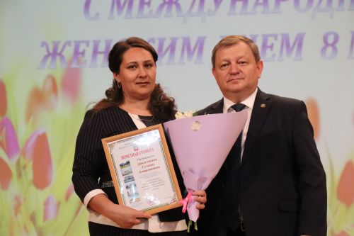 В Нурлате прошел большой праздничный концерт к 8 Марта