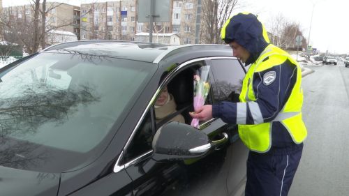Автоледи Нурлата принимают поздравления с 8 Марта