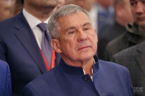 Минниханов поздравил татарстанцев с праздником Ураза-байрам