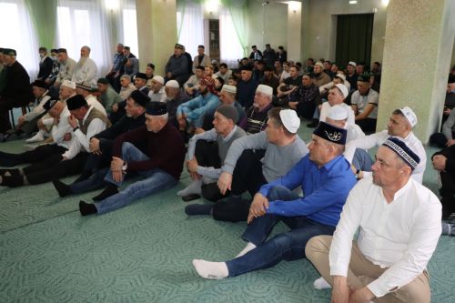 В мечетях Нурлатского района прошло праздничное богослужение