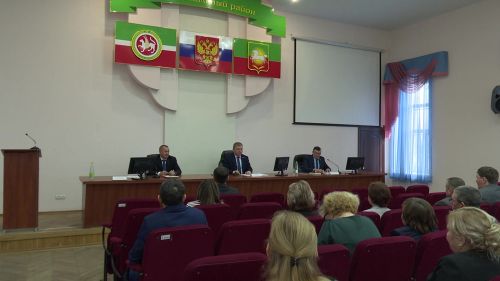 Нурлатские пчеловоды на специальном совещании обсудили проблемные вопросы