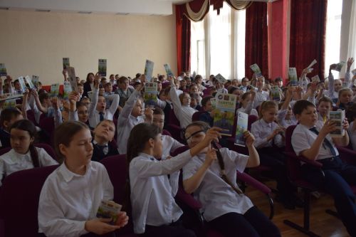 В городской гимназии прошла беседа о безопасности на дорогах