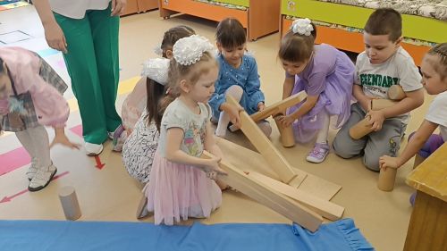 Воспитатели нурлатского детского сада «Алсу» поделились опытом работы с коллегами
