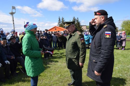 В деревне Ерыкла с почестями похоронили погибшего на СВО земляка