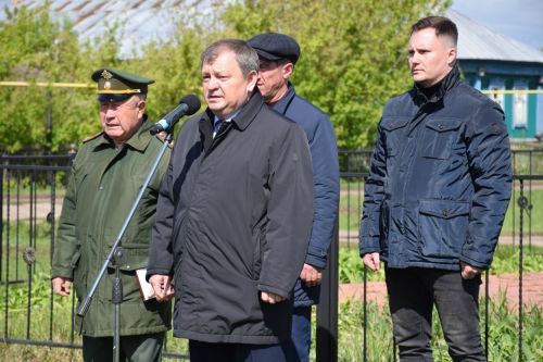 В деревне Ерыкла с почестями похоронили погибшего на СВО земляка