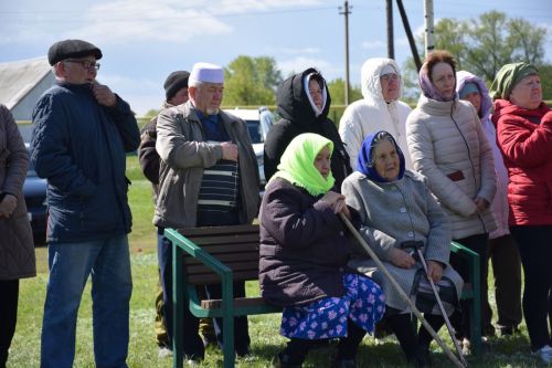 В деревне Ерыкла с почестями похоронили погибшего на СВО земляка