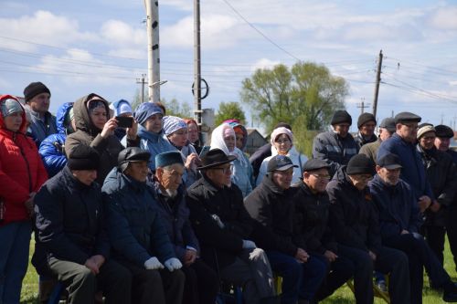 В деревне Ерыкла с почестями похоронили погибшего на СВО земляка