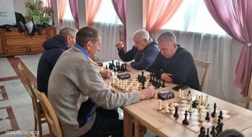 В Нурлате прошли турниры по шахматам и шашкам, посвященные Дню Победы