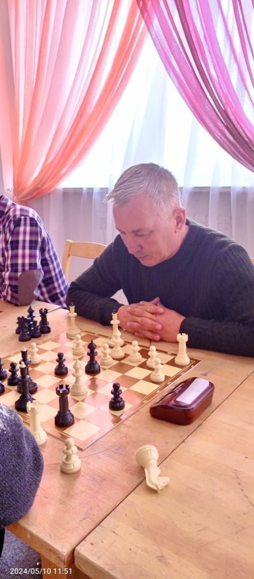 В Нурлате прошли турниры по шахматам и шашкам, посвященные Дню Победы