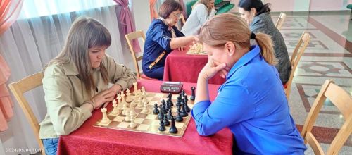 В Нурлате прошли турниры по шахматам и шашкам, посвященные Дню Победы