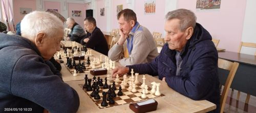 В Нурлате прошли турниры по шахматам и шашкам, посвященные Дню Победы