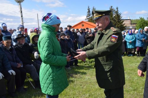 В деревне Ерыкла с почестями похоронили погибшего на СВО земляка