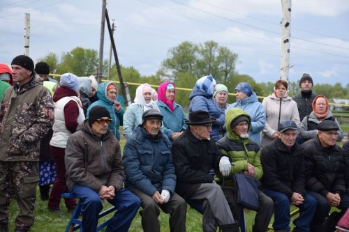 В деревне Ерыкла с почестями похоронили погибшего на СВО земляка