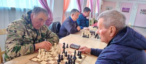 В Нурлате прошли турниры по шахматам и шашкам, посвященные Дню Победы