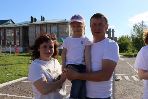 В Нурлате в знании ПДД соревновались не только дошколята, но и их родители