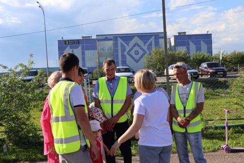 В Нурлате в знании ПДД соревновались не только дошколята, но и их родители