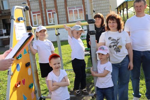 В Нурлате в знании ПДД соревновались не только дошколята, но и их родители