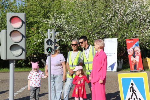 В Нурлате в знании ПДД соревновались не только дошколята, но и их родители