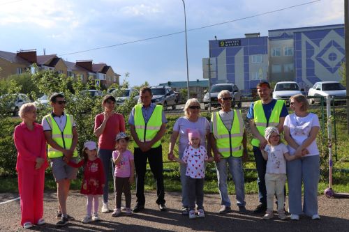 В Нурлате в знании ПДД соревновались не только дошколята, но и их родители