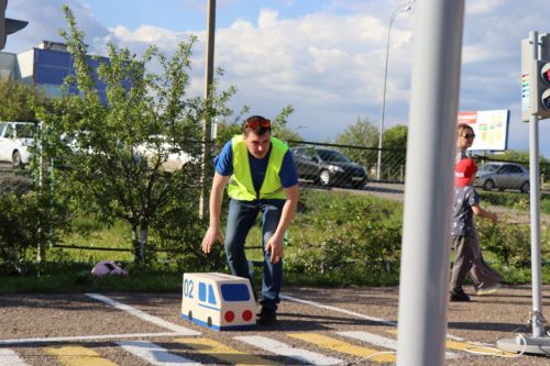 В Нурлате в знании ПДД соревновались не только дошколята, но и их родители