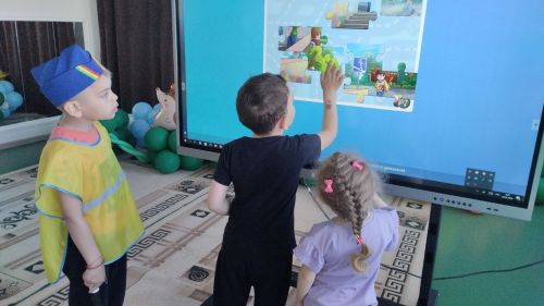 Воспитанники Нурлатского детского сада «Алсу» изучают ПДД на портале «Сакла»