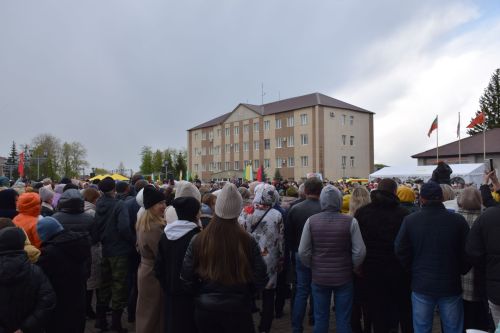 В Нурлате праздничные мероприятия прошли на центральной площади города