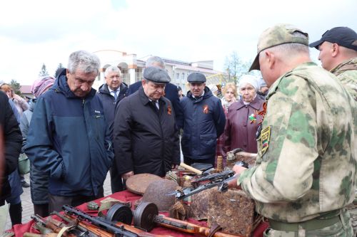 Глава Нурлатского района Дамир Ишкинеев в День Победы встретился с бойцами СВО