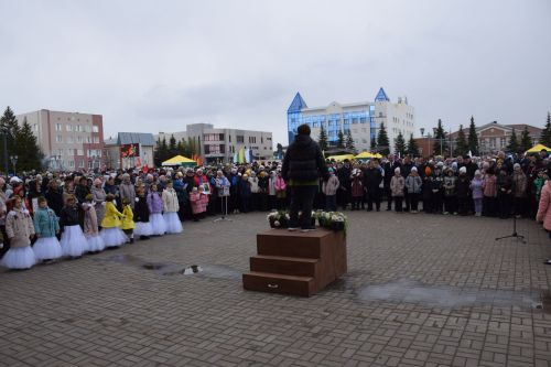 В Нурлате праздничные мероприятия прошли на центральной площади города