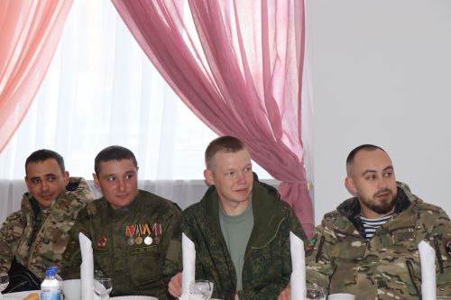 Глава Нурлатского района Дамир Ишкинеев в День Победы встретился с бойцами СВО