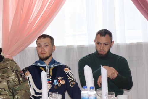 Глава Нурлатского района Дамир Ишкинеев в День Победы встретился с бойцами СВО