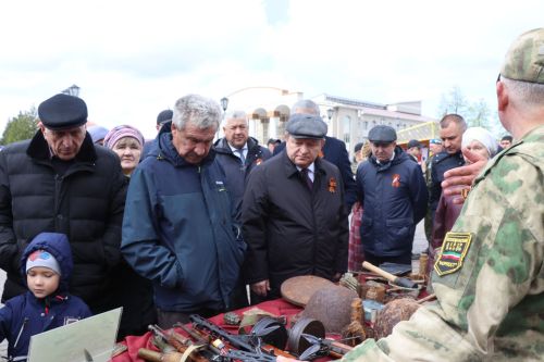 Глава Нурлатского района Дамир Ишкинеев в День Победы встретился с бойцами СВО