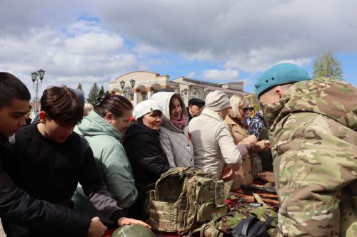 Глава Нурлатского района Дамир Ишкинеев в День Победы встретился с бойцами СВО