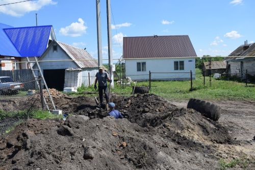 В мкр. Нижний Нурлат ведутся работы по прокладке водопровода на улицах Родниковая и Нижненурлатская