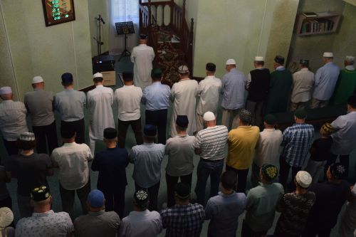 Во всех мечетях Нурлатского района прошли праздничные богослужения в честь Курбан-байрама