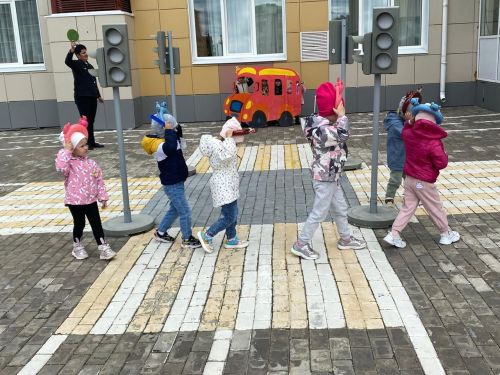 Нурлатские дошкольники изучают ПДД в игре