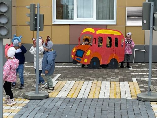 Нурлатские дошкольники изучают ПДД в игре