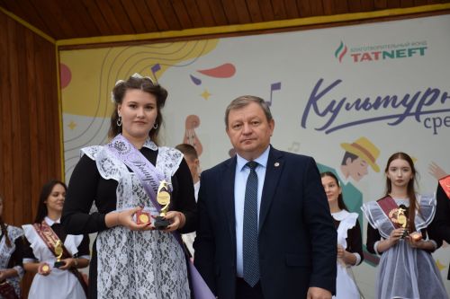 В Нурлате чествовали лучших выпускников нашего района (ФОТОРЕПОРТАЖ)