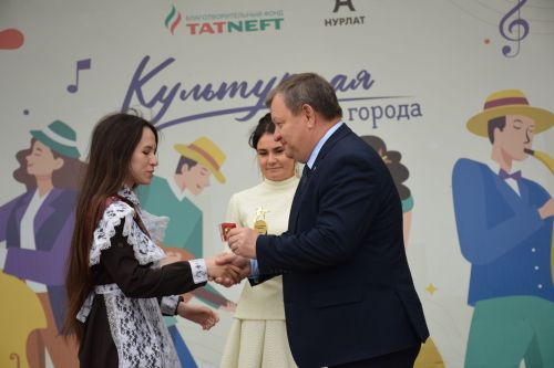 В Нурлате чествовали лучших выпускников нашего района (ФОТОРЕПОРТАЖ)