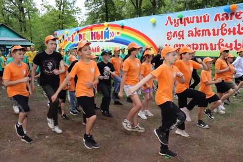 В Нурлате состоялось торжественное открытие летней смены в лагере «Заречный»