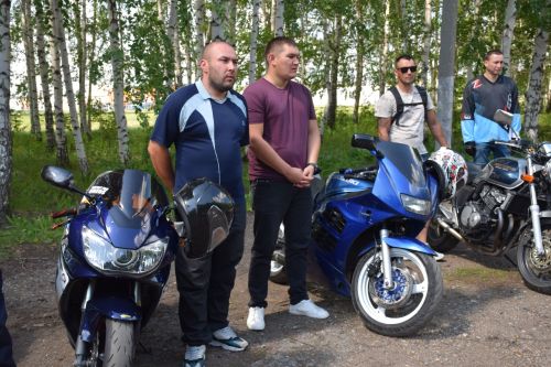 Нурлатские автоинспекторы провели встречу с мотоциклистами и школьниками